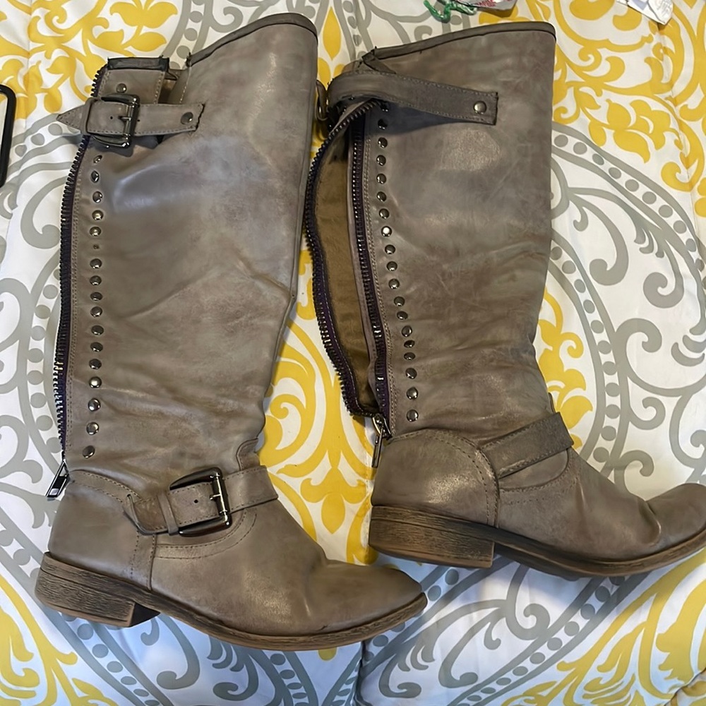 Gray boots
